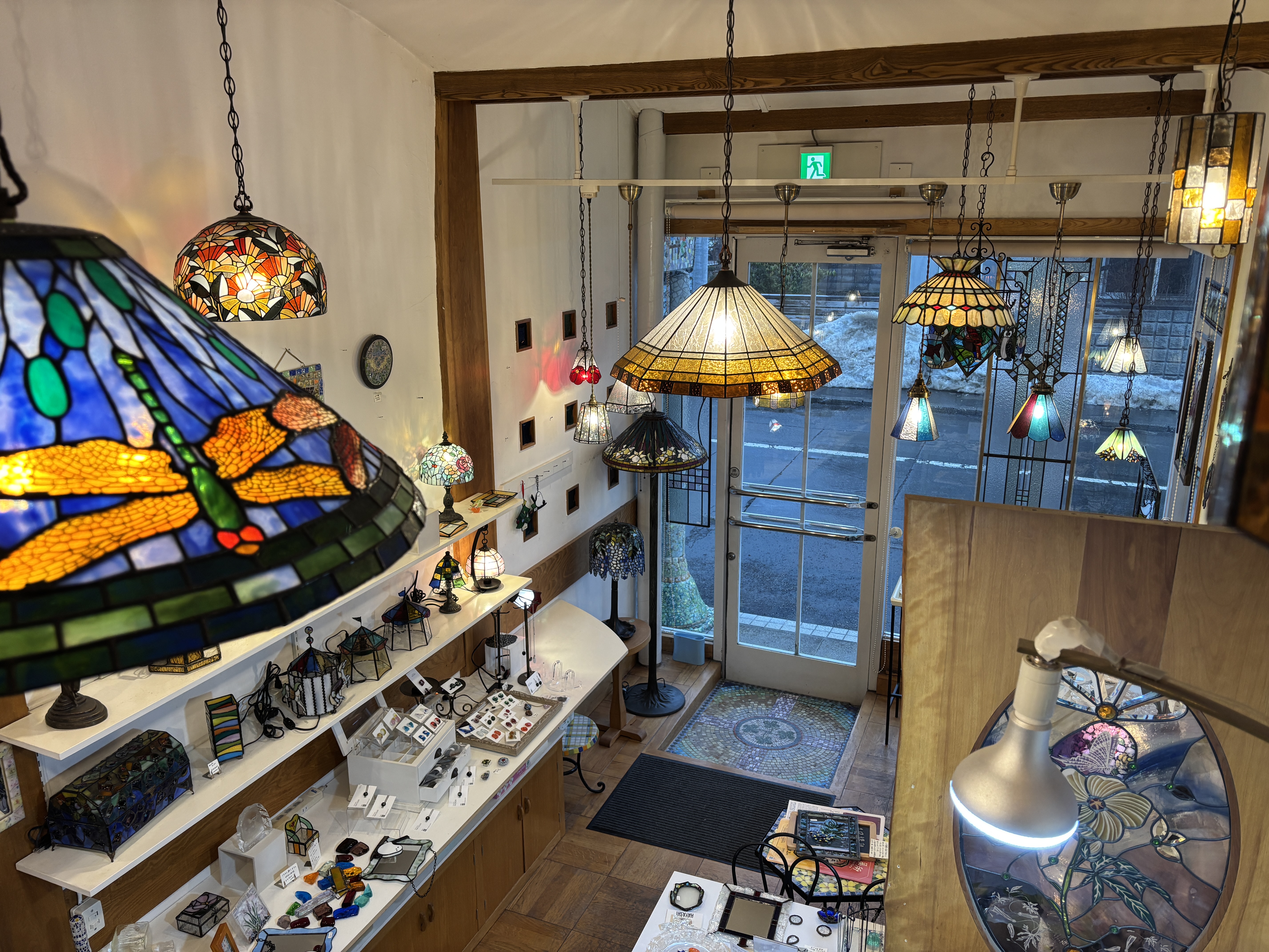 札幌市中央区円山で制作されたステンドグラス作品の細部 detail